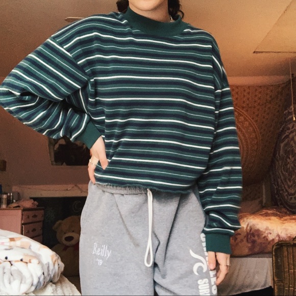 American Eagle Outfitters Tops - striped mockneck cropped sweatshirt